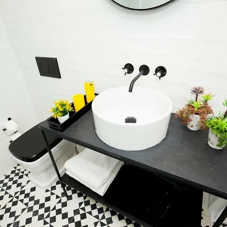 Apartament Get A Cactus And Books Porto