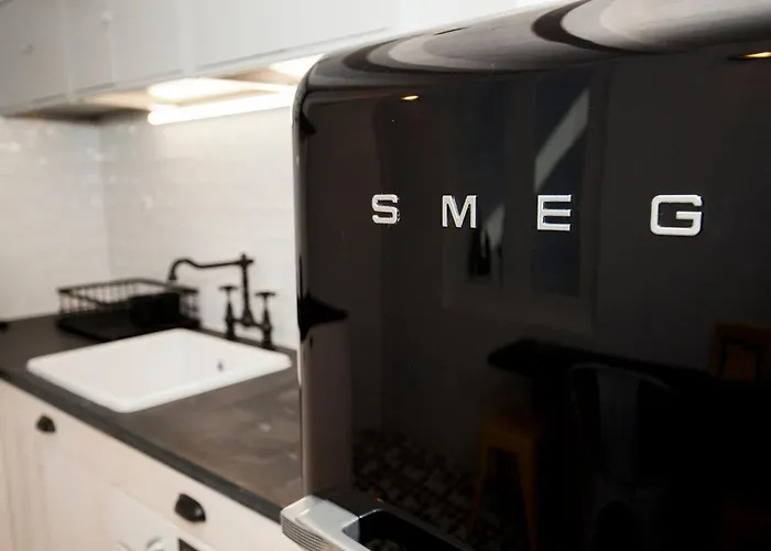 Get A Cactus And Books * Porto