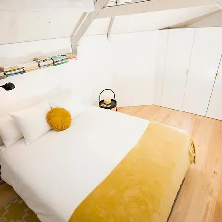 Get A Cactus And Books Porto