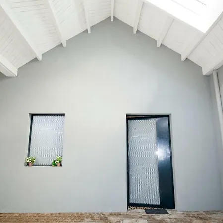 公寓 Get A Cactus And Books *